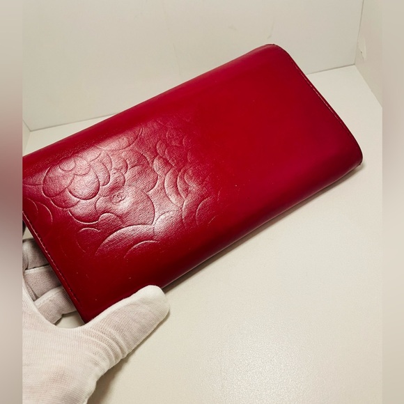 Chanel embossed long wallet - Picture 4 of 10